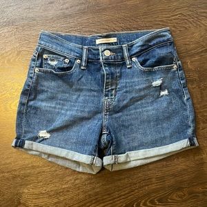 Levi’s shorts! Dark navy mid length shorts, size: 28